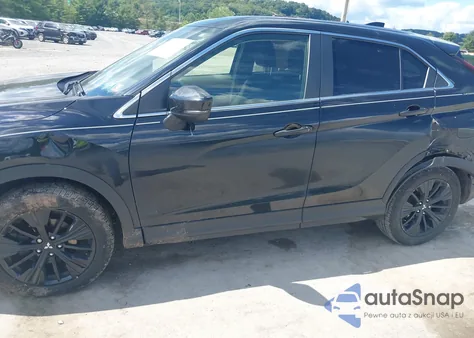 2022 Mitsubishi Eclipse Cross Le S-Awc z USA, uszkodzony, nr VIN JA4ATVAA9NZ014492